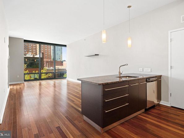 2101 Market Street 305, Philadelphia PA 19103