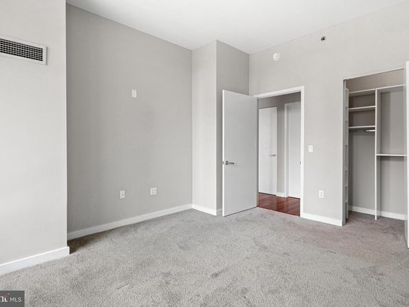 2101 Market Street 305, Philadelphia PA 19103