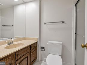 2424 S Queen Street, Arlington VA 22202