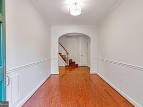 2424 S Queen Street, Arlington VA 22202