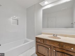 2424 S Queen Street, Arlington VA 22202