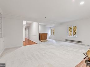 2424 S Queen Street, Arlington VA 22202