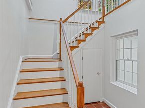 2424 S Queen Street, Arlington VA 22202