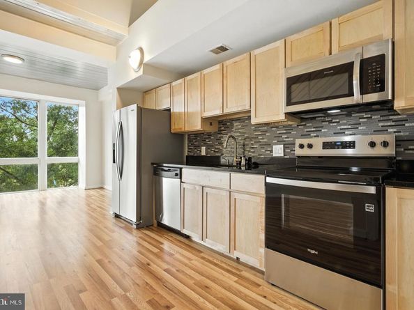 5885 Colorado Avenue NW 208, Washington DC 20011