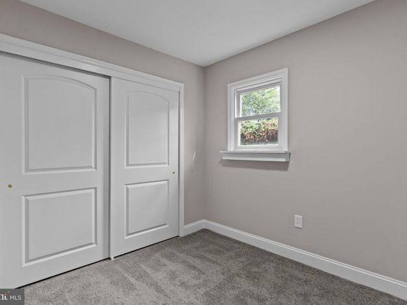 14 Iris Road, Levittown PA 19057
