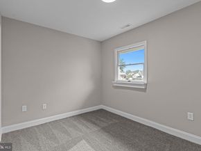 14 Iris Road, Levittown PA 19057
