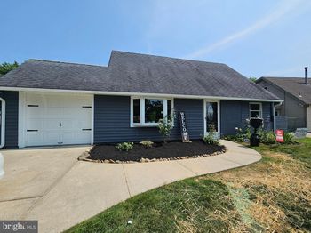14 Iris Road