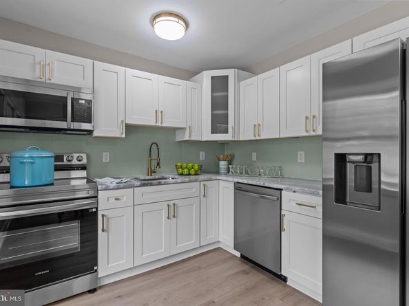 14 Iris Road, Levittown PA 19057