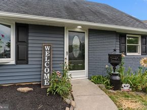 14 Iris Road, Levittown PA 19057
