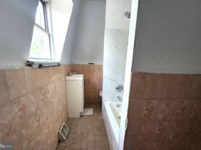 6136 W Oxford Street, Philadelphia PA 19151