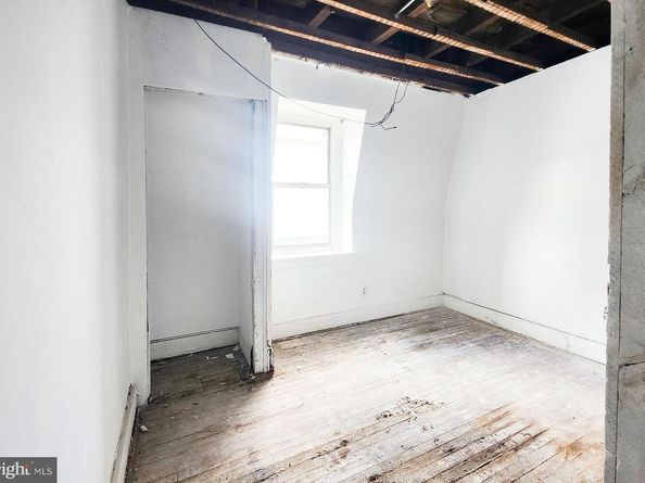 6136 W Oxford Street, Philadelphia PA 19151