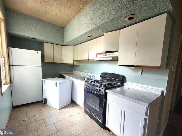 6136 W Oxford Street, Philadelphia PA 19151