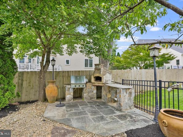 2054 Madrillon Road, Vienna VA 22182