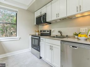212 Oakwood Street SE 115, Washington DC 20032