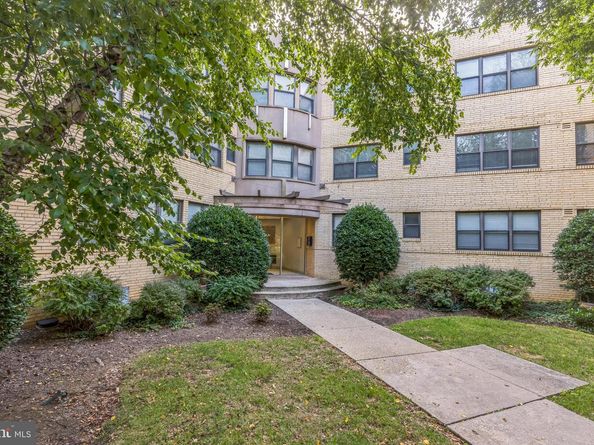 212 Oakwood Street SE 115, Washington DC 20032