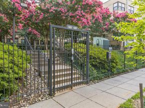 212 Oakwood Street SE 115, Washington DC 20032