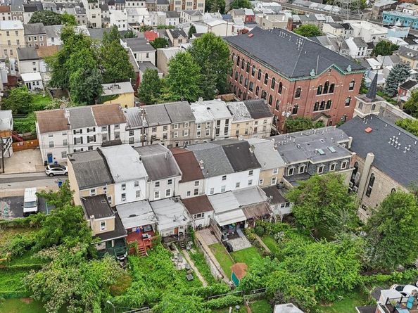 186 Conarroe Street, Philadelphia PA 19127