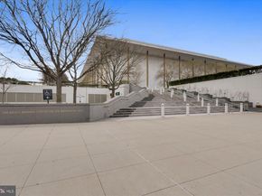 950 25TH Street NW 709N, Washington DC 20037
