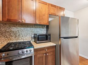 950 25TH Street NW 709N, Washington DC 20037