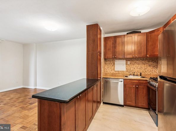 950 25TH Street NW 709N, Washington DC 20037