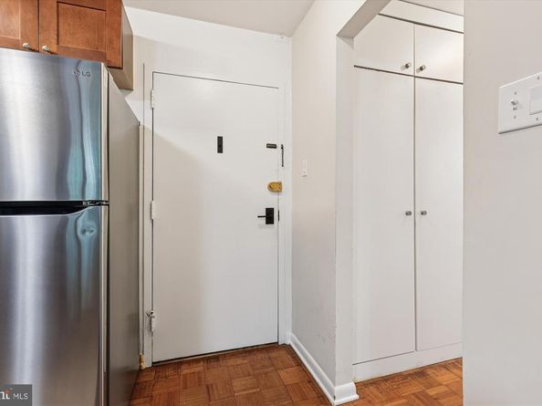 950 25TH Street NW 709N, Washington DC 20037