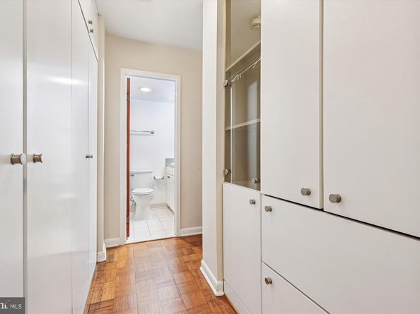 950 25TH Street NW 709N, Washington DC 20037