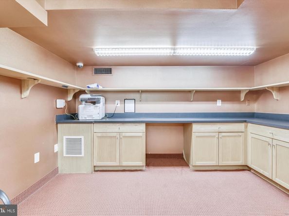 950 25TH Street NW 709N, Washington DC 20037
