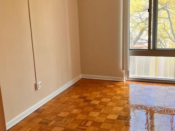 950 25TH Street NW 709N, Washington DC 20037