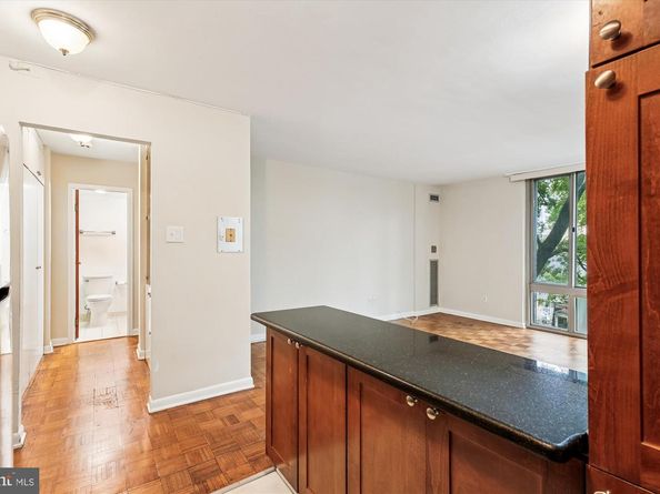 950 25TH Street NW 709N, Washington DC 20037