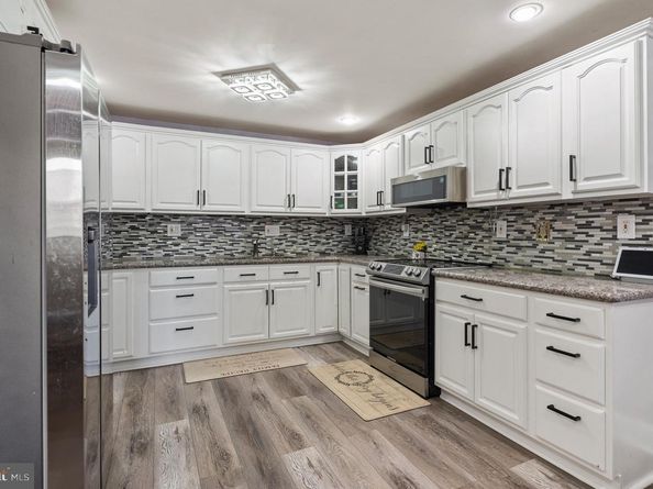 50 Schoolhouse Lane, Broomall PA 19008