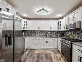 50 Schoolhouse Lane, Broomall PA 19008