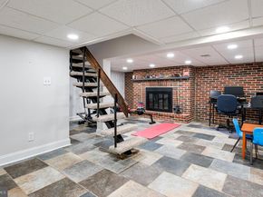 50 Schoolhouse Lane, Broomall PA 19008