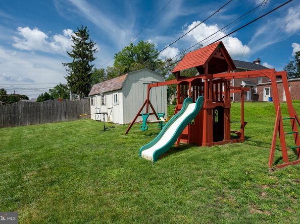 50 Schoolhouse Lane, Broomall PA 19008