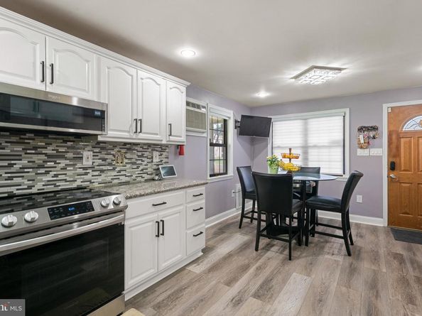 50 Schoolhouse Lane, Broomall PA 19008