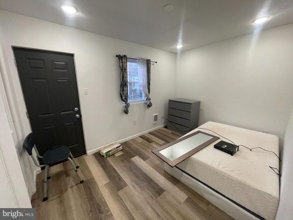 2556 S Robinson Street, Philadelphia PA 19142