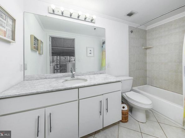 2200 Arch Street 514, Philadelphia PA 19103