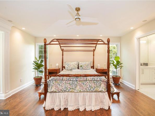 2504 W Meredith Drive, Vienna VA 22181