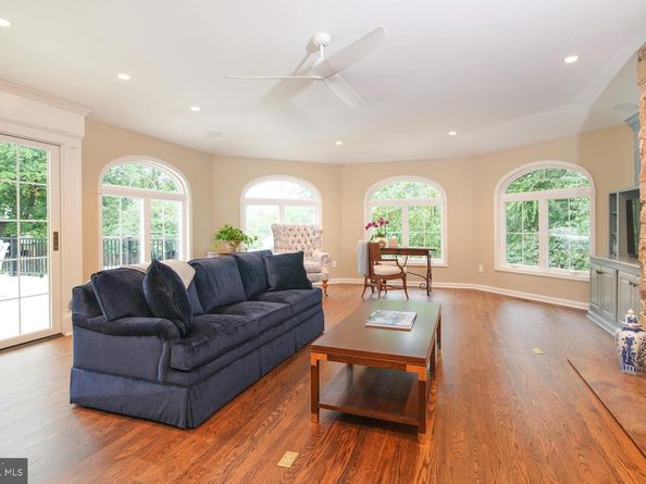 2504 W Meredith Drive, Vienna VA 22181