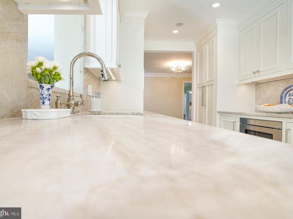 2504 W Meredith Drive, Vienna VA 22181