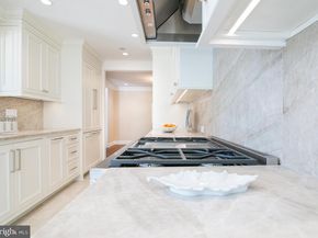 2504 W Meredith Drive, Vienna VA 22181