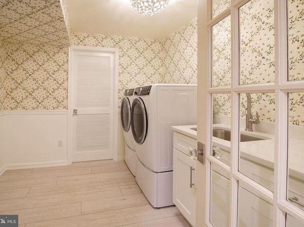 2504 W Meredith Drive, Vienna VA 22181