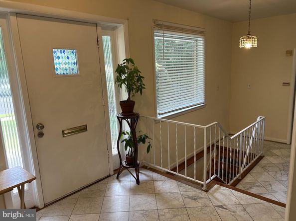 2735 S Grove Street, Arlington VA 22202