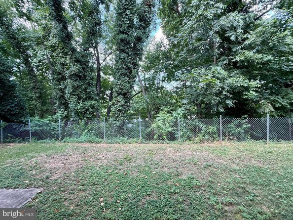 2735 S Grove Street, Arlington VA 22202
