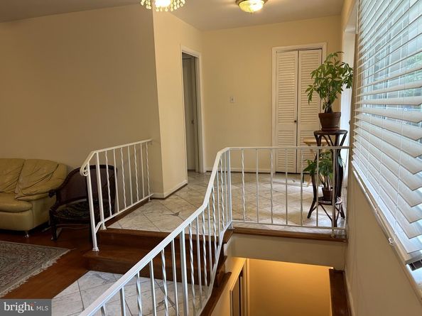 2735 S Grove Street, Arlington VA 22202