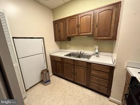 2735 S Grove Street, Arlington VA 22202
