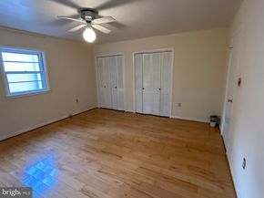 2735 S Grove Street, Arlington VA 22202