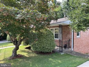2735 S Grove Street, Arlington VA 22202