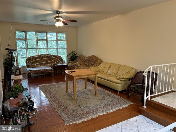 2735 S Grove Street, Arlington VA 22202