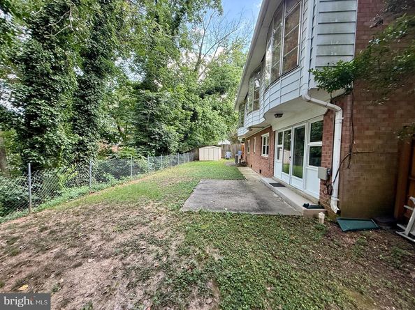 2735 S Grove Street, Arlington VA 22202