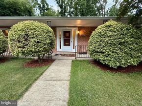 2735 S Grove Street, Arlington VA 22202